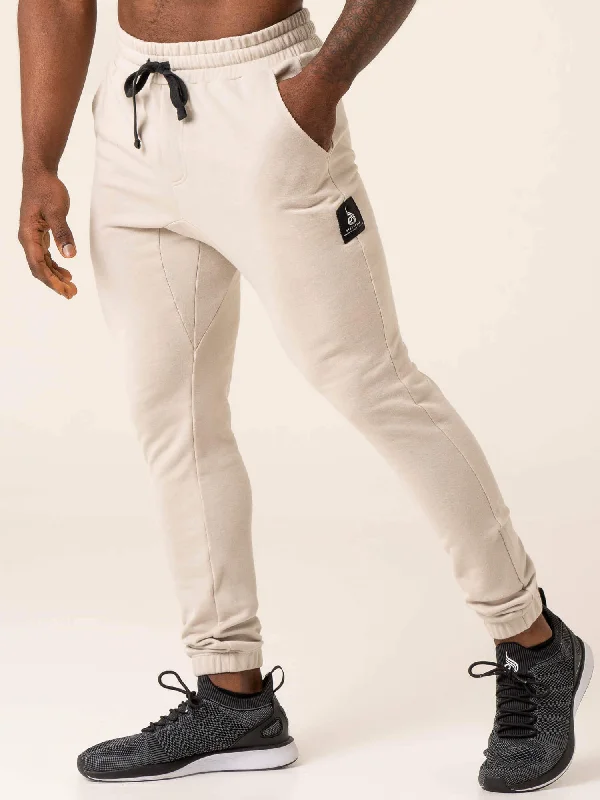 Dynamic Track Pant - Stone