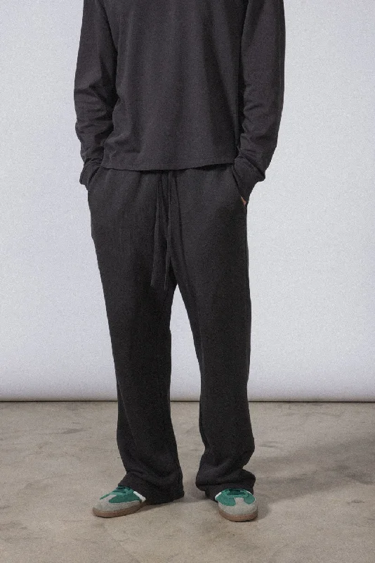 CORE STRAIGHT LEG SWEATPANT